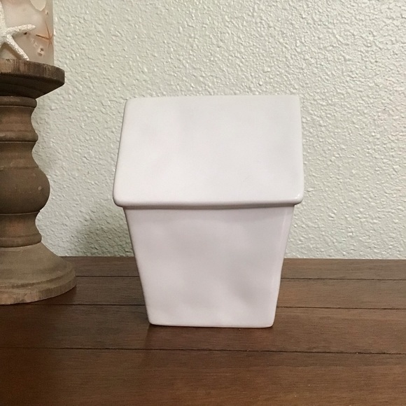 Rae Dunn Honeymoon Fund Piggy Bank NWOT - Picture 5 of 6